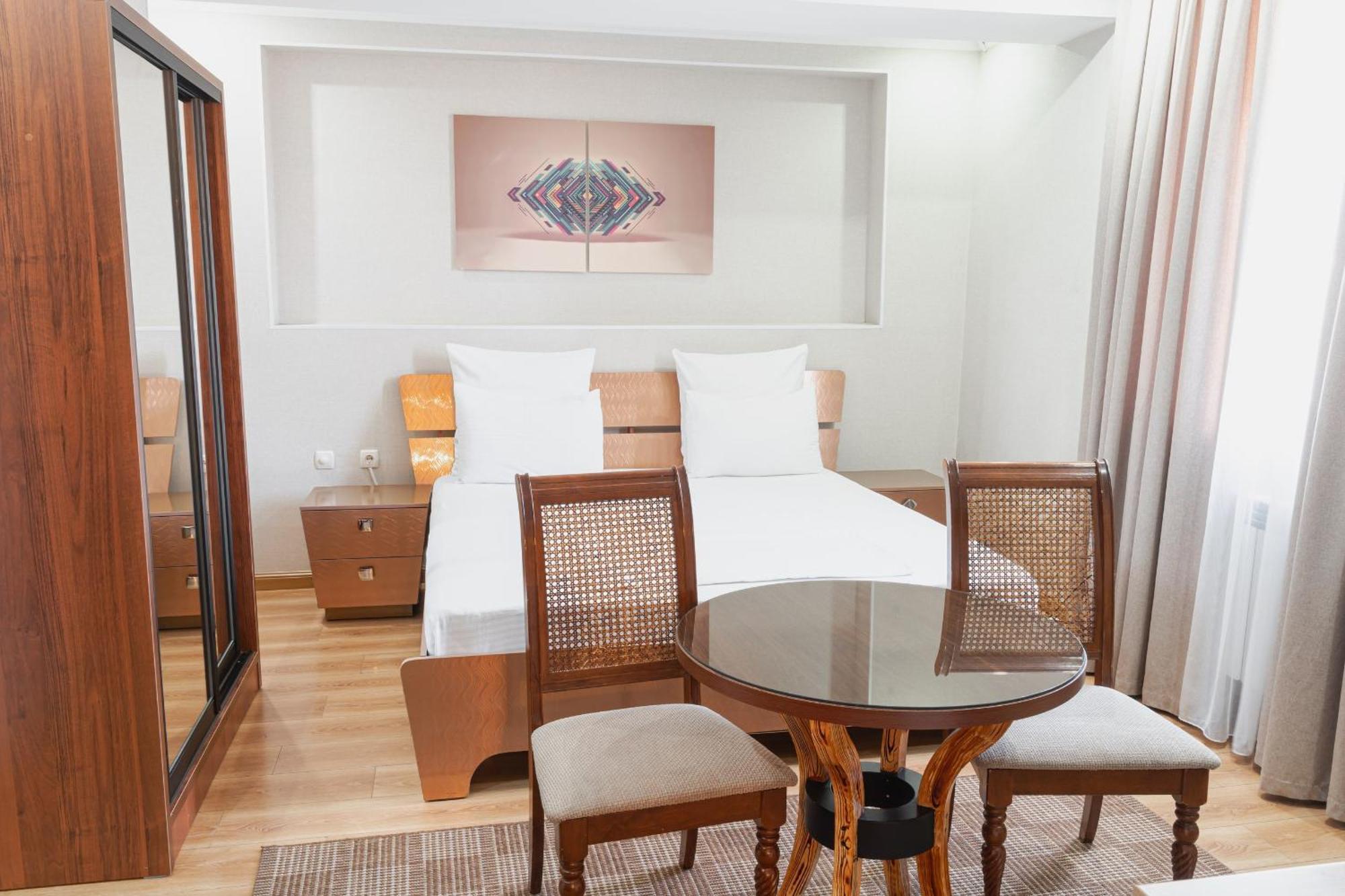 Altair Hotel Shymkent Exterior photo